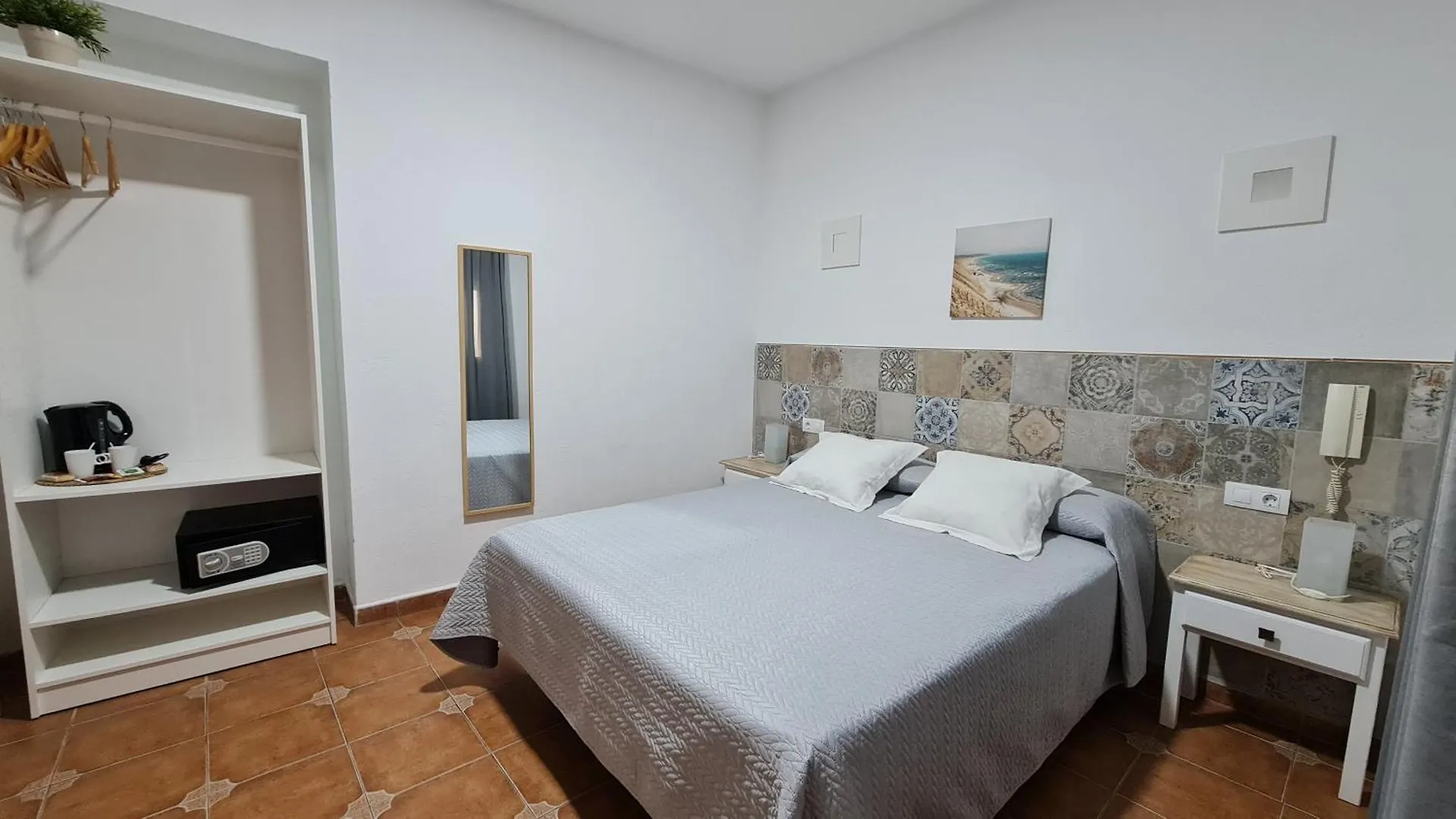 Hostal Canalejas Cadiz Hotel